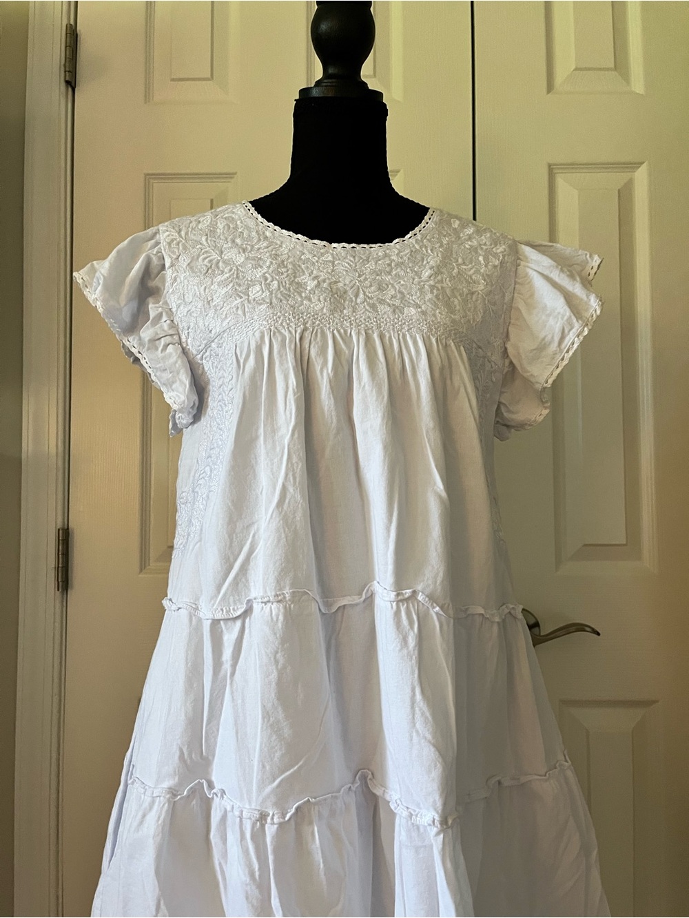 J.Marie White Embroidered Tiered Cotton Dress | Sz S EUC - Picture 3 of 10